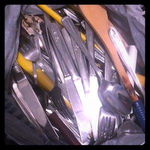 cubierto muy buenas condiciones muy limpio semi